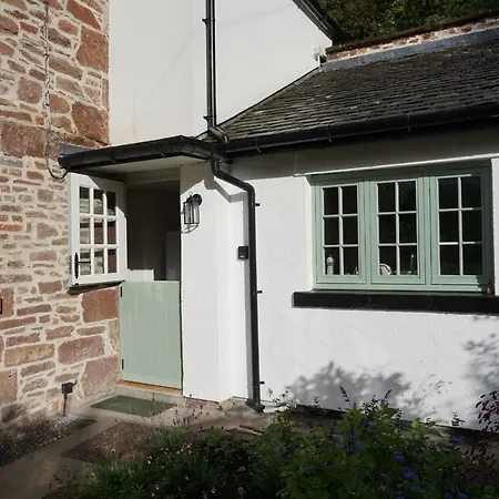 Caldhu * Holmrook