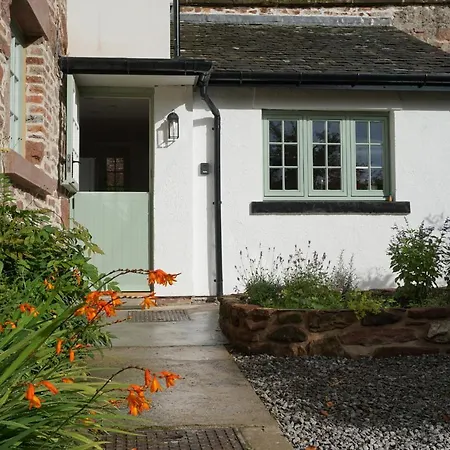 Caldhu * Holmrook