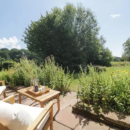 Caldhu Holiday home